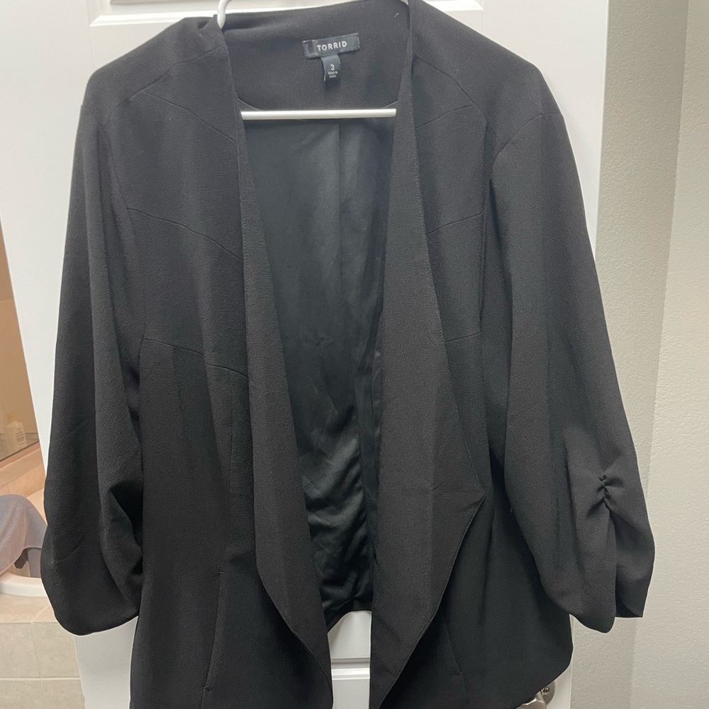 Torrid black quarter sleeve blazer